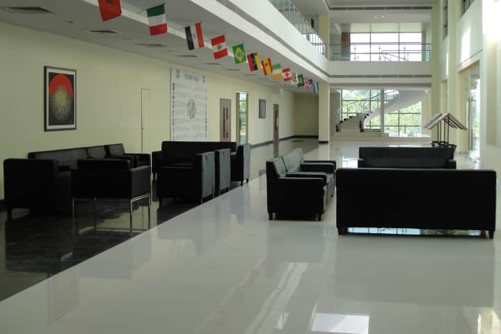 UBS Mumbai campus photo 6
