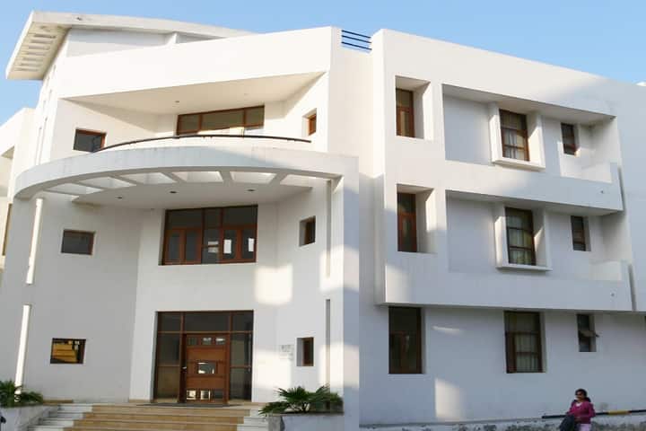 Gyan Vihar School of Pharmacy, Jaipur campus photo 5