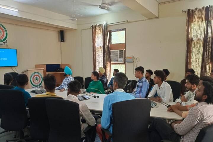 Shahid Bhagat Singh Government College, Faridkot campus photo 2