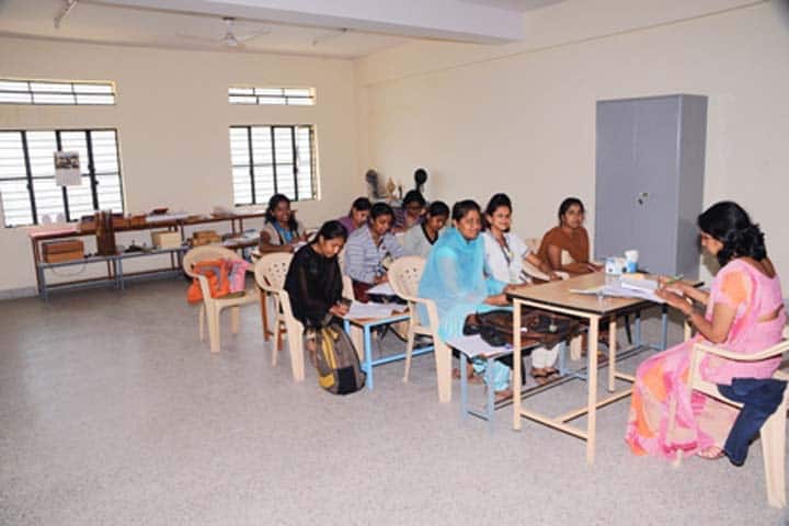 Sacred Heart Girls First Grade College, Bangalore campus photo 6
