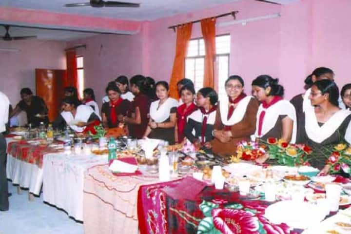 Model Divine Mahila College, Baghpat campus photo 4