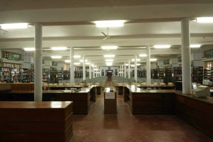Sacred Heart College, Kochi campus photo 2