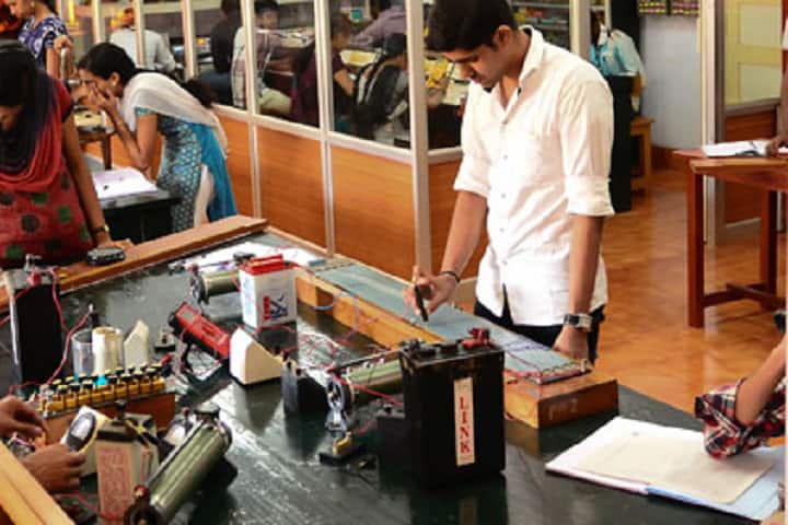 Mahatma Gandhi College, Iritty campus photo 5