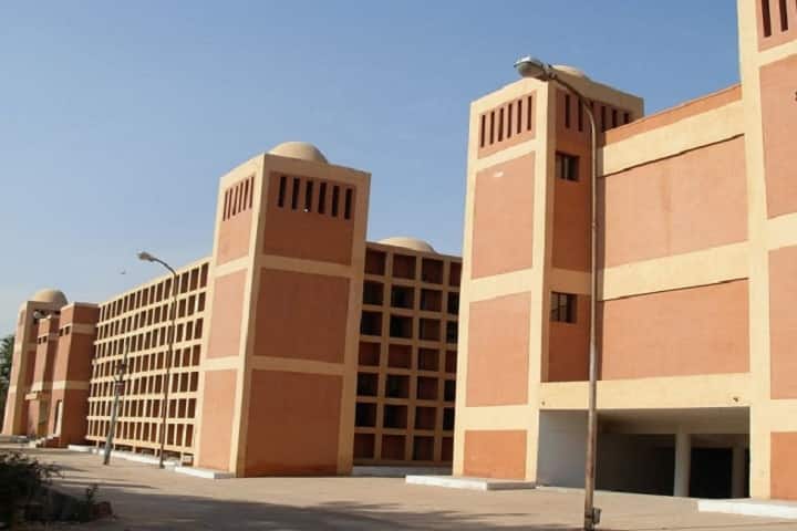 Government Dental College and Hospital, Jaipur campus photo 3