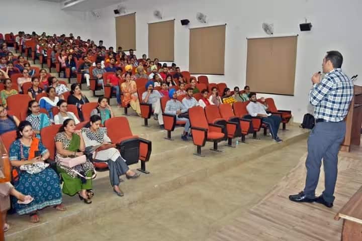Multani Mal Modi College, Patiala campus photo 2