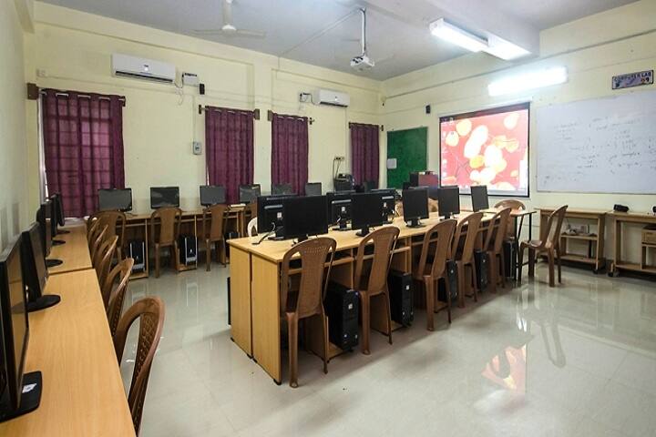 Perunthalaivar Kamarajar Arts College, Puducherry campus photo 6