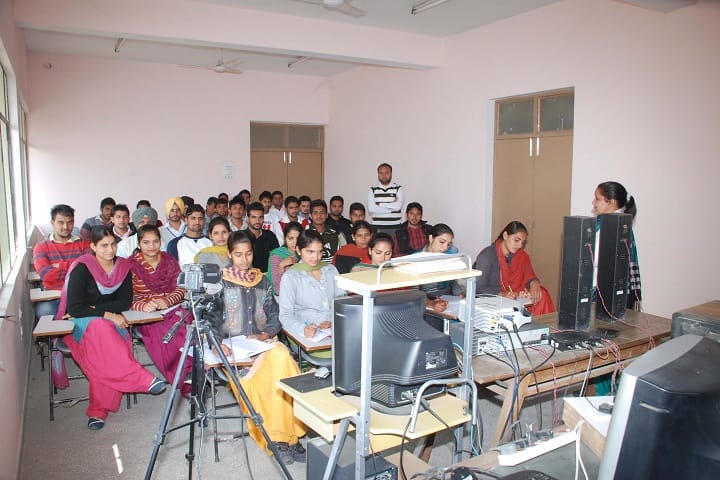 Guru Nanak Government College, Moga campus photo 4
