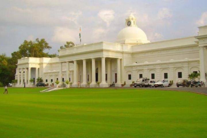 IIT Roorkee campus photo 3
