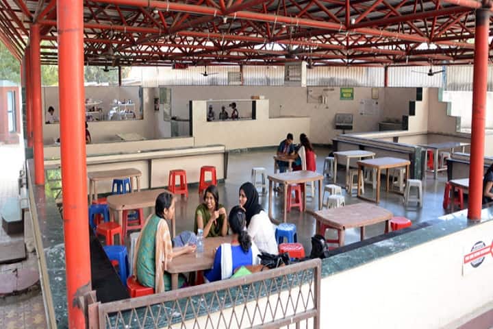 Royal College of Arts Science and Commerce, Thane campus photo 4
