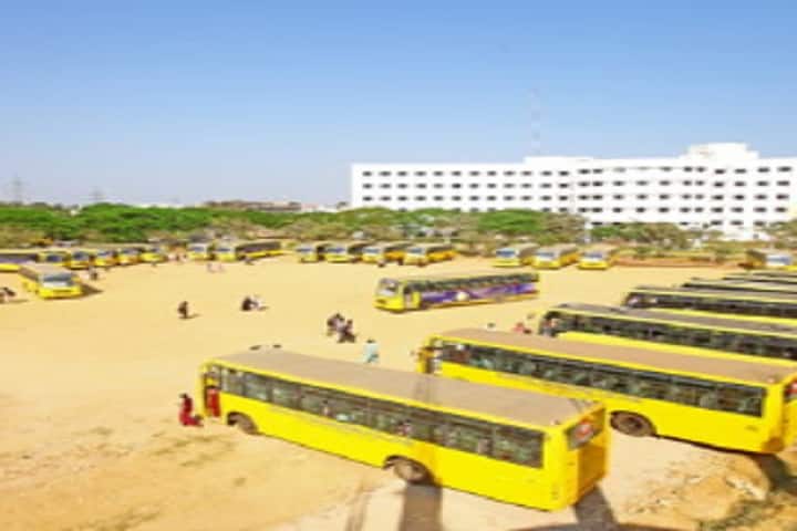 Saveetha Dental College, Chennai campus photo 2