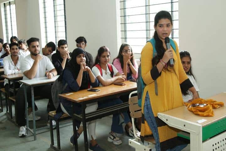 MB Khalsa College, Indore campus photo 2