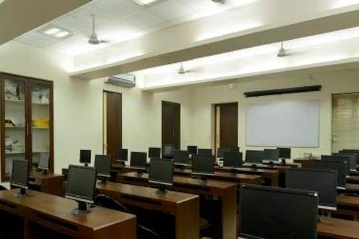 Gurukul College of Commerce, Mumbai campus photo 3