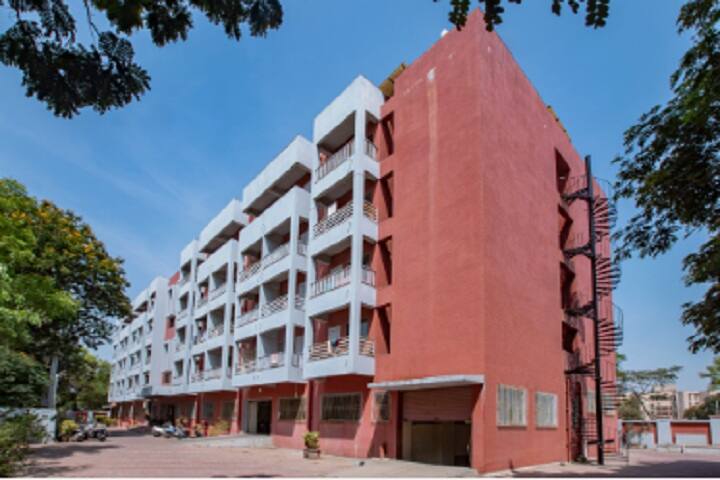 Sir PT Sarvajanik College of Science, Surat campus photo 6