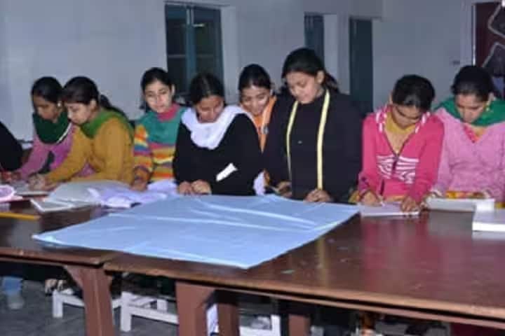 Khalsa College for Women, Amritsar campus photo 2