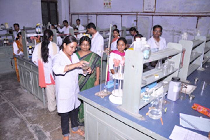 DAV College Kanpur campus photo 3