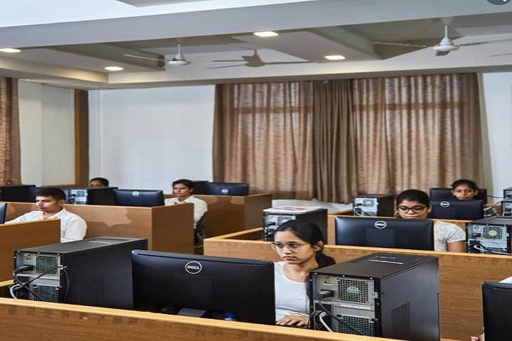 DY Patil Agriculture and Technical University, Talsande campus photo 3