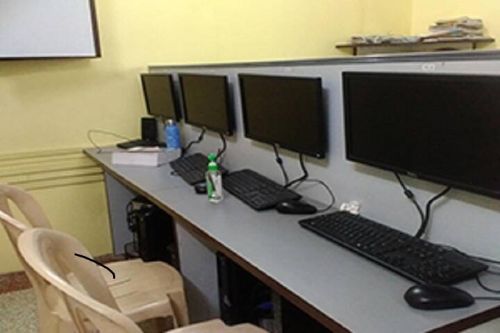 Smt BM Ruia Girls' College, Mumbai campus photo 3