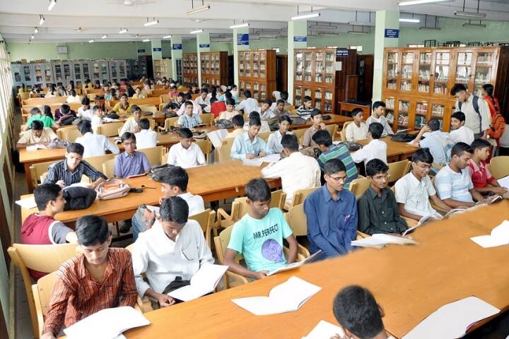KLE Societys Raja Lakhamagouda Science Institute, Belgaum campus photo 3