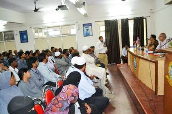Poona College of Arts Science and Commerce, Pune campus photo 4