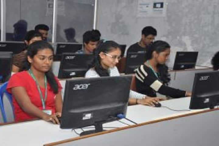 Valia Chhaganlal Laljibahai College of Commerce and Valia Lilavantiben Chhaganlal College of Arts, Mumbai campus photo 5