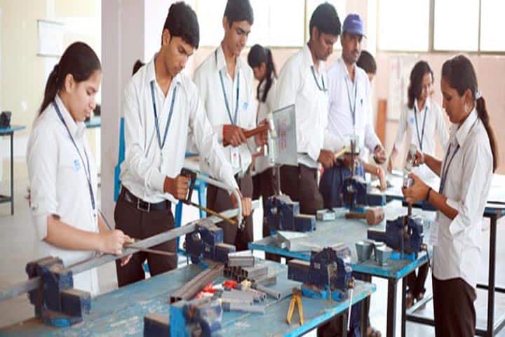 Late Annasaheb Patil Polytechnic, Nashik campus photo 5