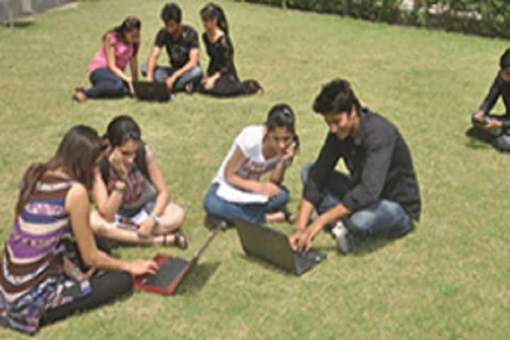 Shrimati RKD Khanusiya M Ed College, Palanpur campus photo 3