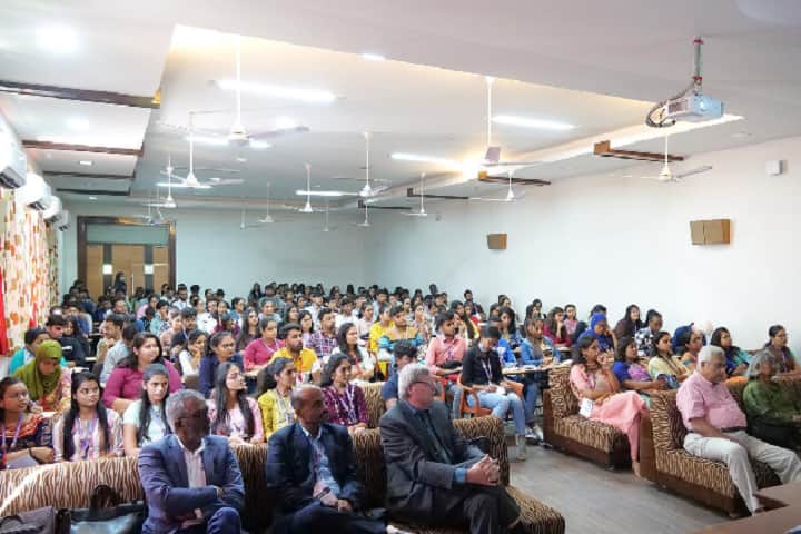 Parul Institute of Applied Sciences, Vadodara campus photo 3