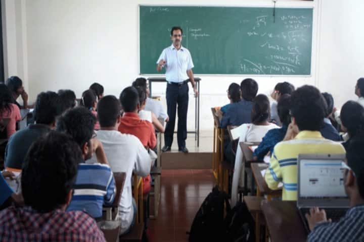 SPIT Mumbai campus photo 3