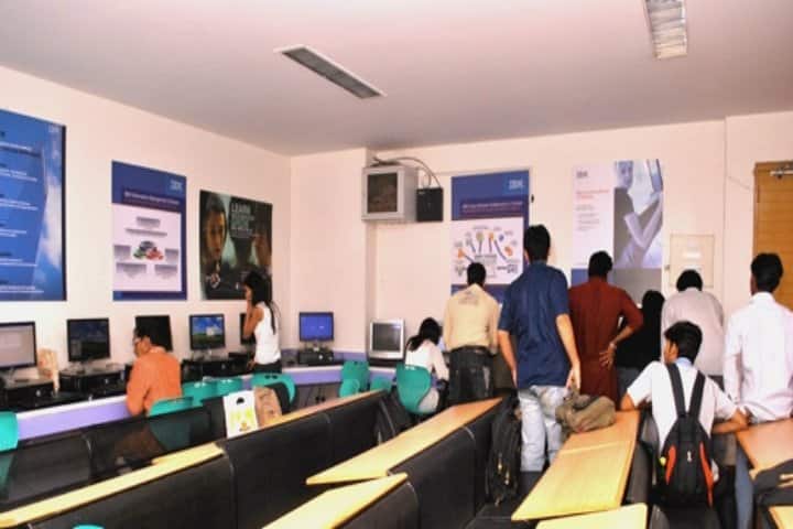 SPIT Mumbai campus photo 4
