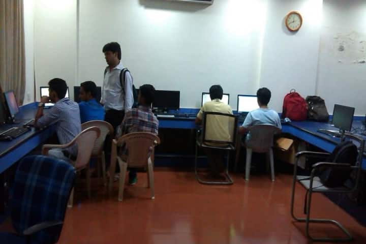 SPIT Mumbai campus photo 6