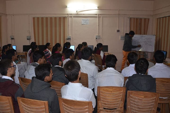 Shree Ghantakarana Mahavir Physiotherapy College, Godhra campus photo 6