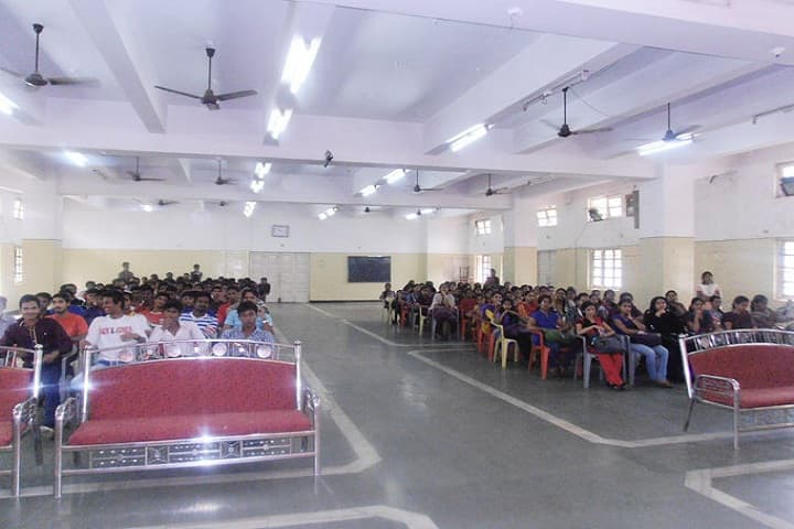 Patuck Gala College of Commerce and Management, Mumbai campus photo 3