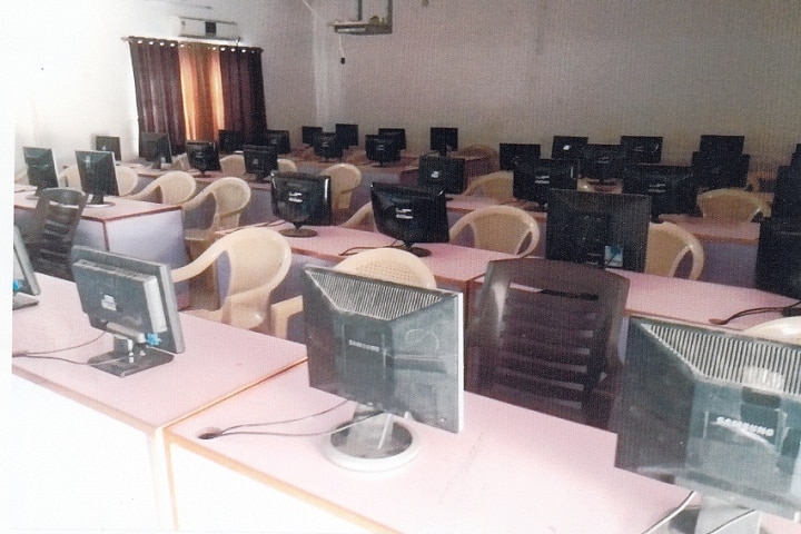 Navyug College of Education, Junagadh campus photo 2