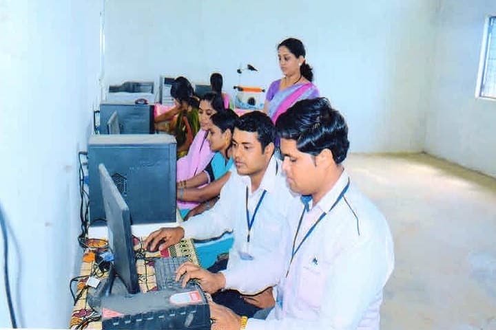 NR Institute of D Ed College, Mandvi campus photo 4