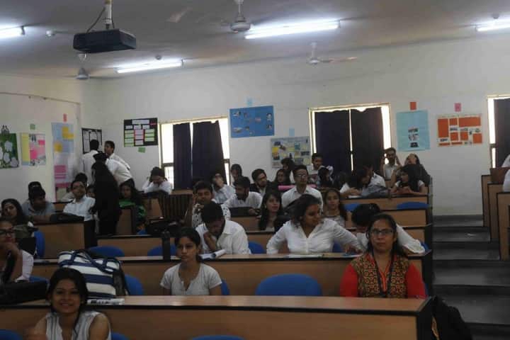 Amity Law School, Noida campus photo 4