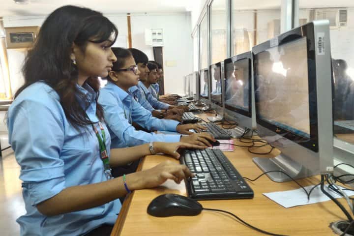 Parul Institute of Nursing, Vadodara campus photo 5