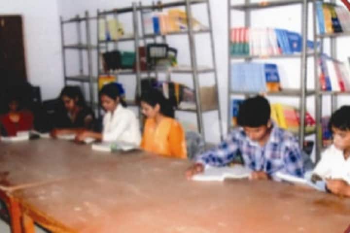 Smt Fulehra Smarak College of Pharmacy, Ballia campus photo 2