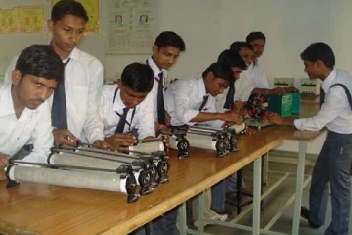 Shri Rawatpura Sarkar College of Education, Lahar campus photo 4