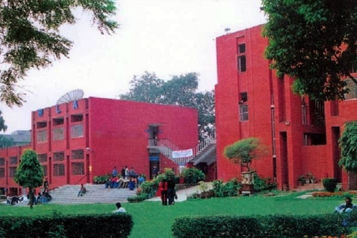 Ram Lal Anand College, New Delhi campus photo 2