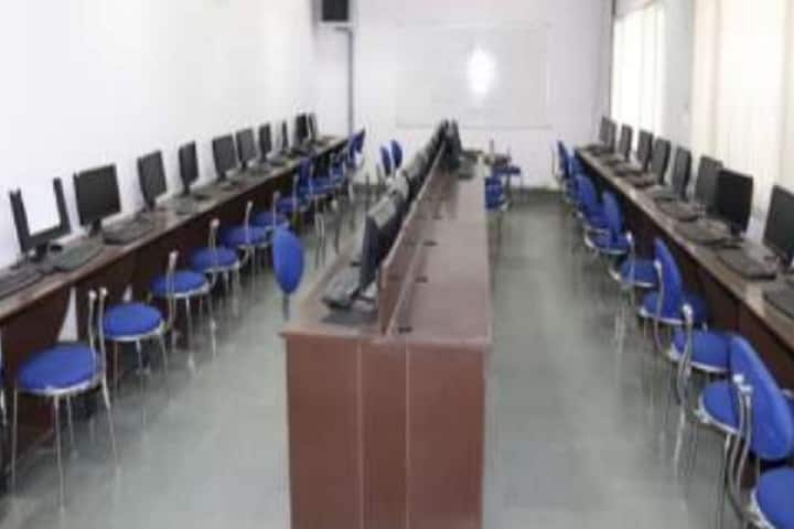 Ram Lal Anand College, New Delhi campus photo 3