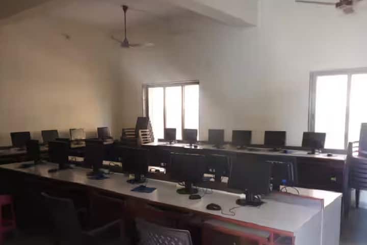 Shree Sardar Patel College of Education, Navsari campus photo 4