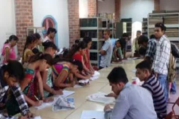 Vanvasi Seva Samaj B Ed College, Chhota Udepur campus photo 2
