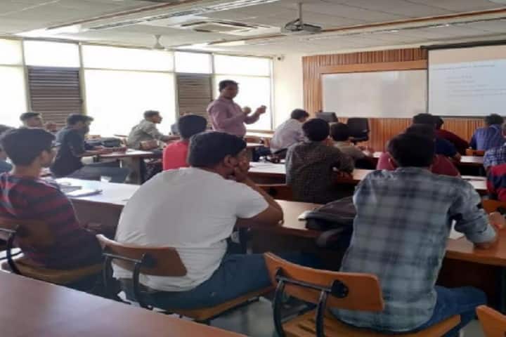 Silver Oak University, Ahmedabad campus photo 3