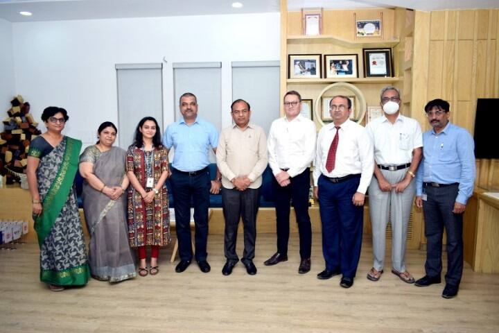 Krishna School of Pharmacy and Research, Vadodara campus photo 4