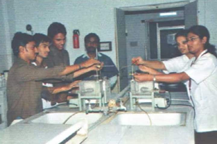 Shaheed Capt DK Khola College of Education, Dineshpur campus photo 4