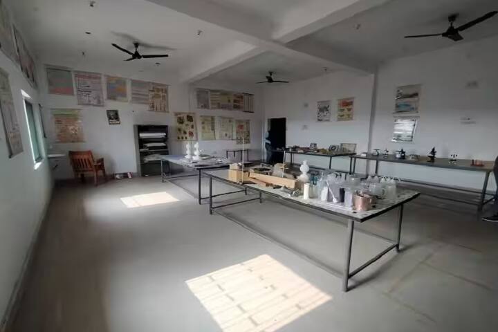 Indra Singh B Ed College, Garhwa campus photo 5