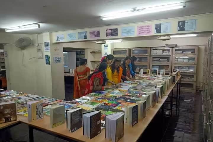 Arihant College of Arts, Commerce and Science, Camp, Pune campus photo 4