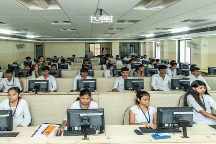Arihant College of Arts, Commerce and Science, Camp, Pune campus photo 5