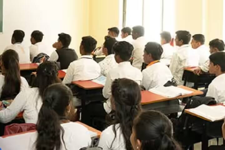Arihant College of Arts, Commerce and Science, Camp, Pune campus photo 6