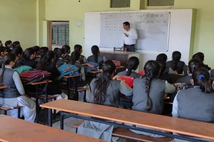 Swargiya Ramvilash Singh Shikshan Sansthan Mahila Mahavidyalaya, Revasa campus photo 2